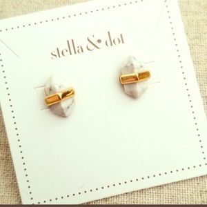 Stella and Dot Stone Rebel studs